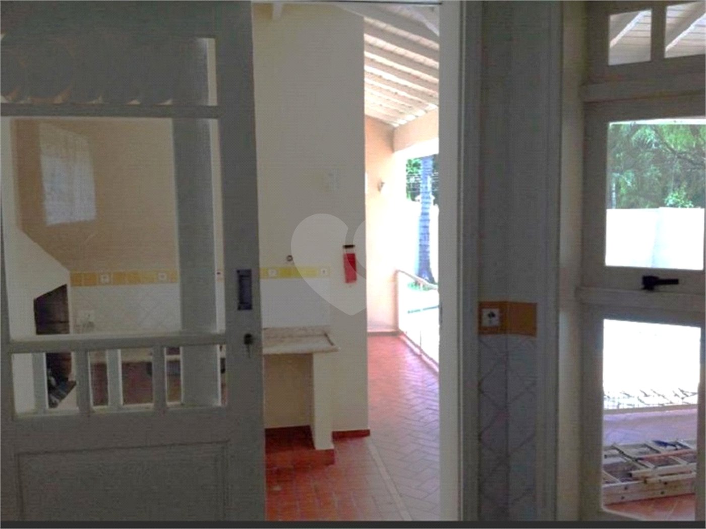 Casa à venda com 4 quartos, sendo 2 suítes, no condomínio Bosque de Grevilea, Vinhedo - SP