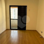 Apartamento à venda com 3 quartos, sendo 2 suítes, em Moema, São Paulo, SP