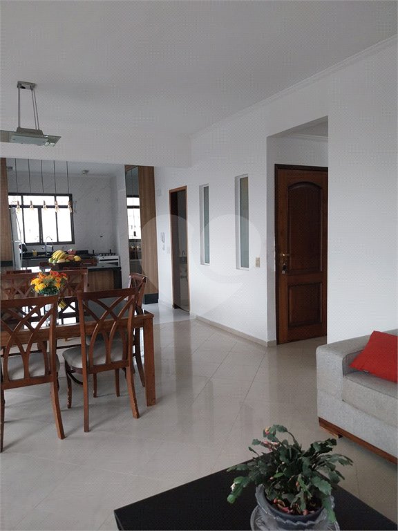 Apartamento à venda com 4 quartos, sendo 1 suíte,  em Vila Ipojuca, São Paulo, SP