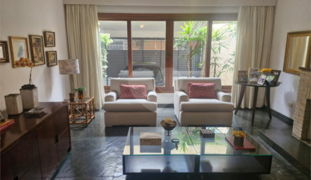 Casa à venda com 3 quartos, sendo 1 suíte,  em Chácara Monte Alegre, São Paulo, SP