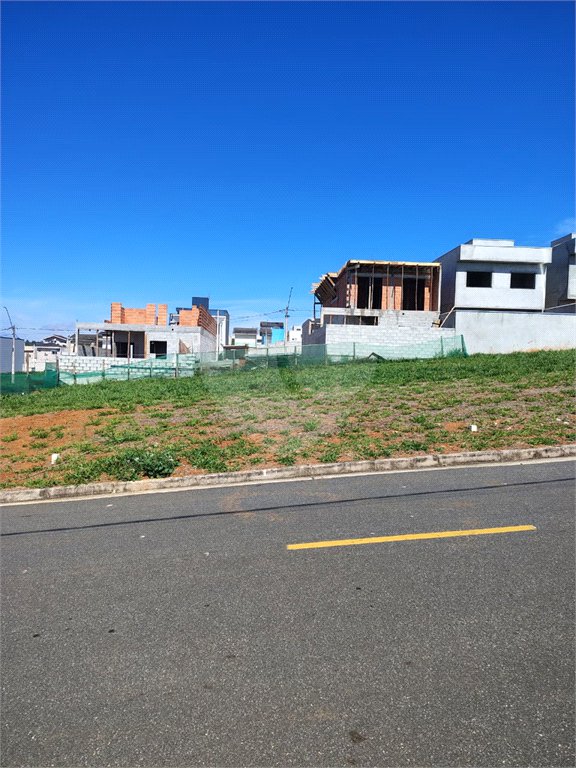 Terreno à venda com 3 quartos, sendo 1 suíte, no condomínio Paradise Gardens I, Mogi das Cruzes - SP