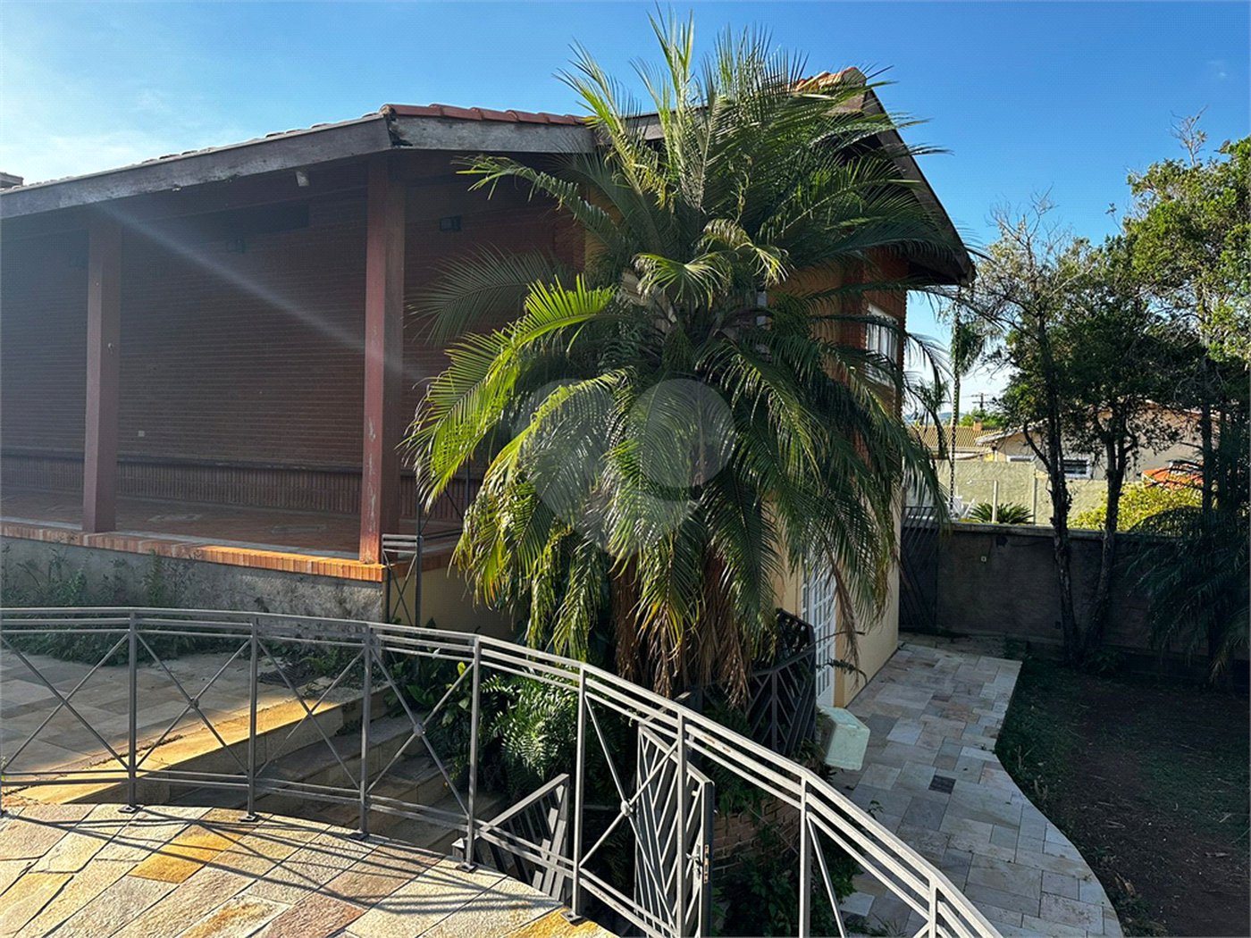 Casa à venda com 4 suítes em Vila Petrópolis, Atibaia, SP