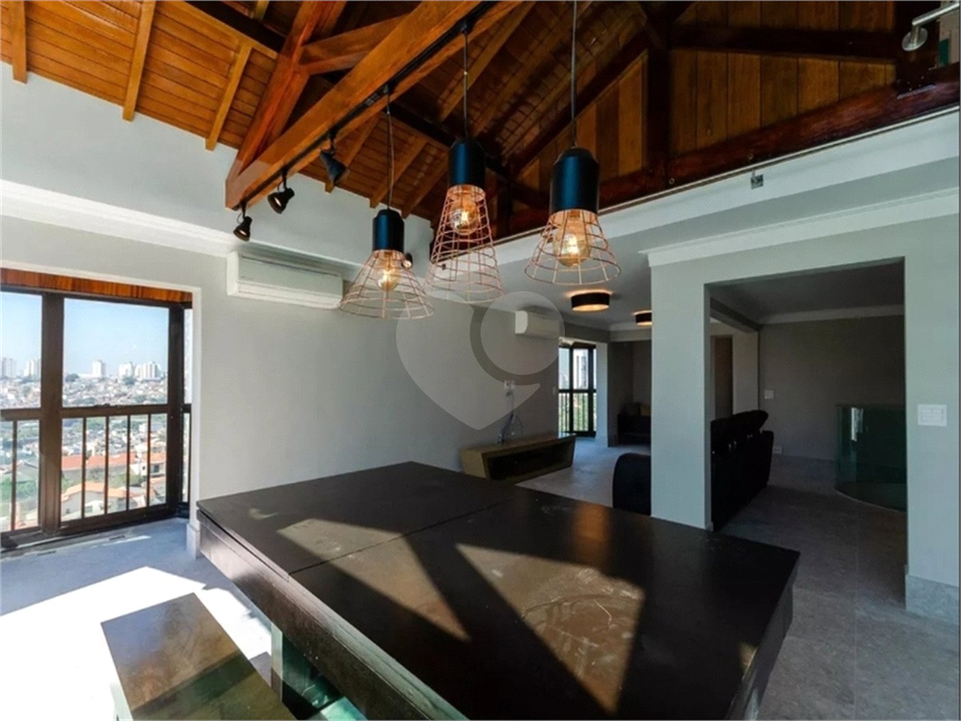 Duplex para alugar com 4 quartos, sendo 2 suítes, em Tremembé, São Paulo, SP