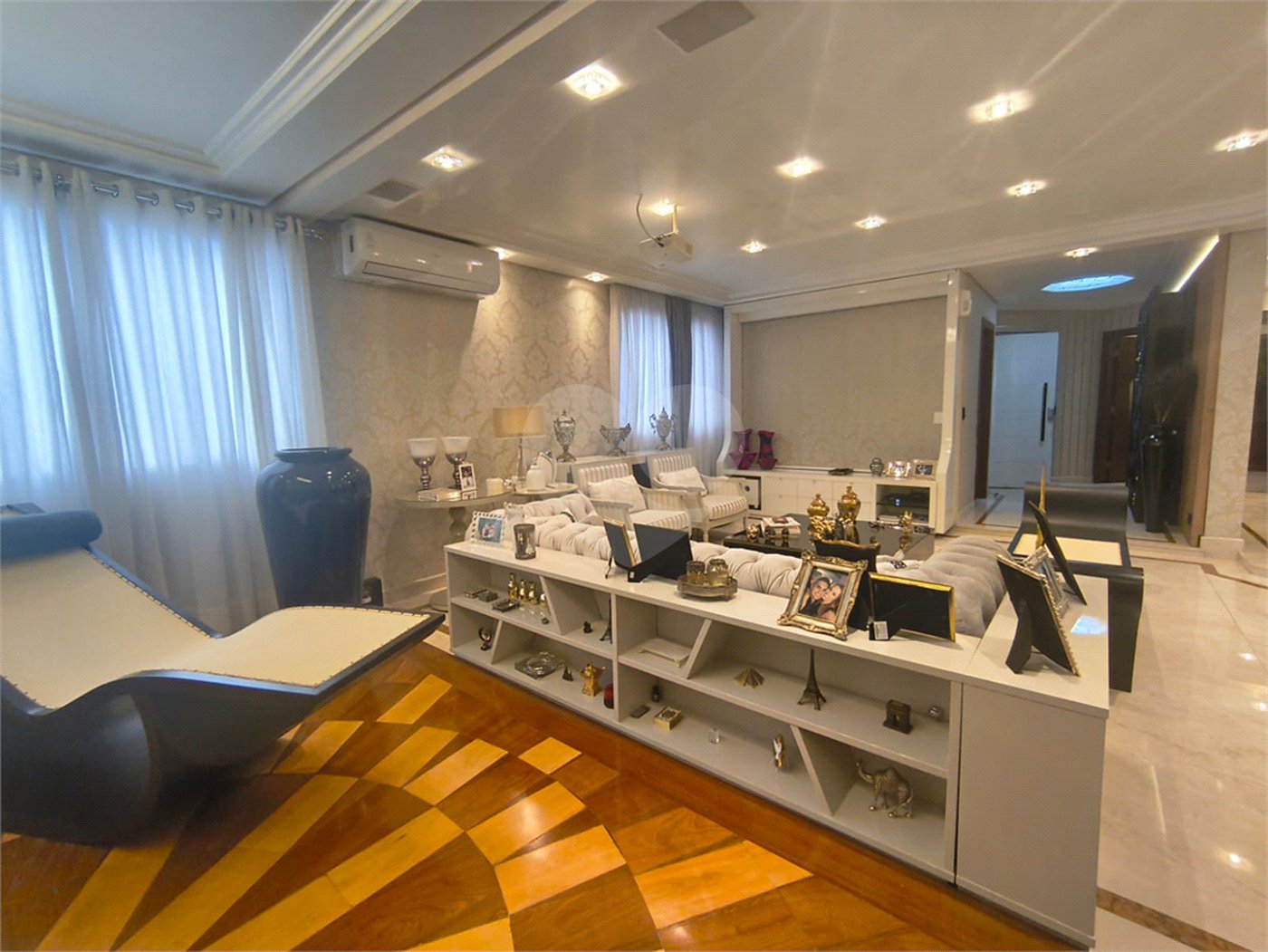 Apartamento à venda com 4 suítes em Santana, São Paulo, SP