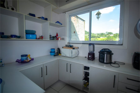 Casa à venda ou para alugar com 5 quartos, sendo 1 suíte, no condomínio Vila de Roma, São Roque - SP