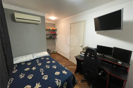 Sobrado à venda com 3 suítes em Vila Mariza Mazzei, São Paulo, SP
