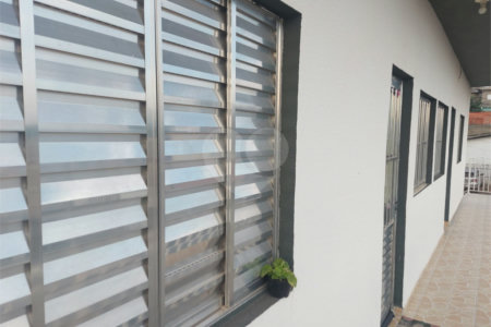 Sobrado à venda com 4 quartos em Capela, Vinhedo, SP