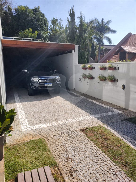 Casa à venda com 4 quartos, sendo 3 suítes, no condomínio Estância Marambaia, Vinhedo - SP