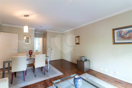 Apartamento à venda com 2 quartos, sendo 1 suíte,  em Itaim Bibi, São Paulo, SP