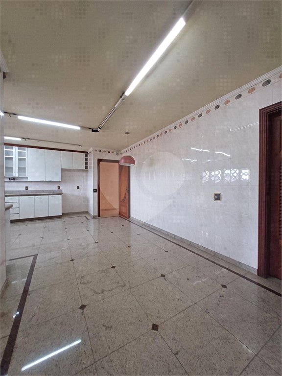 Casa à venda com 6 suítes no condomínio Portal da Raposo, Sorocaba - SP