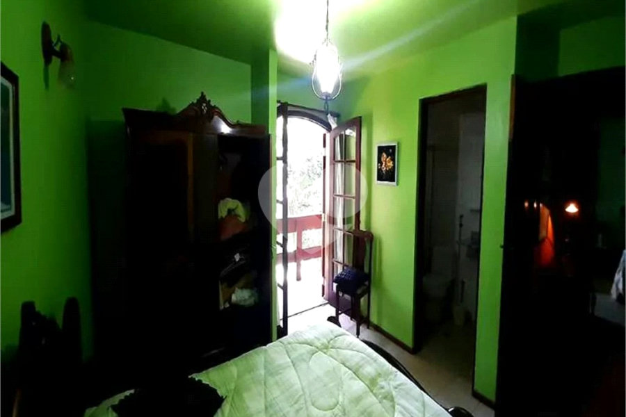 Casa Térrea à venda com 5 quartos, sendo 4 suítes, em Serra da Cantareira, Mairiporã, SP
