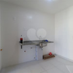 Apartamento à venda com 3 quartos, sendo 1 suíte, em Vila Anastácio, São Paulo, SP