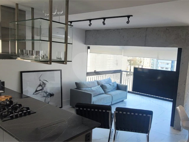 Apartamento à venda ou para alugar com 2 suítes em Pinheiros, São Paulo, SP