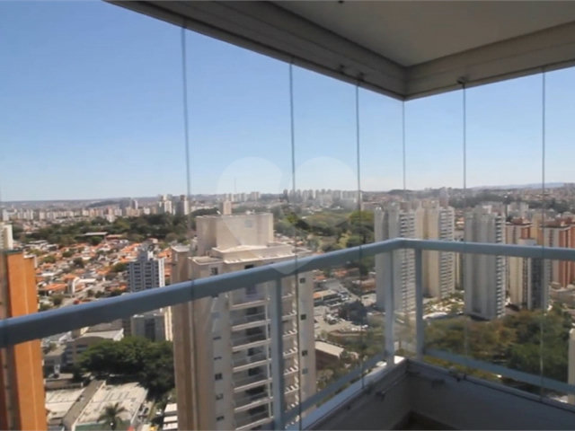 Apartamento à venda com 3 quartos, sendo 1 suíte,  em Morumbi, São Paulo, SP