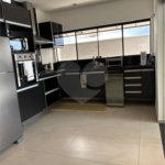 Casa à venda com 4 quartos, sendo 1 suíte, no condomínio Lagos D Icaraí, Salto - SP