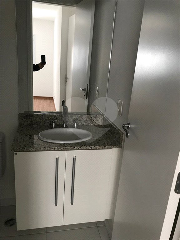 Apartamento à venda com 2 quartos, sendo 1 suíte,  em Melville Empresarial I e II, Barueri, SP