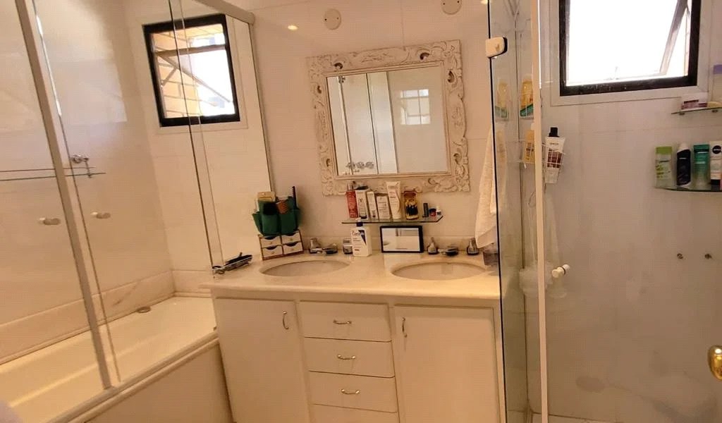 Apartamento à venda com 4 suítes em Vila Andrade, São Paulo, SP