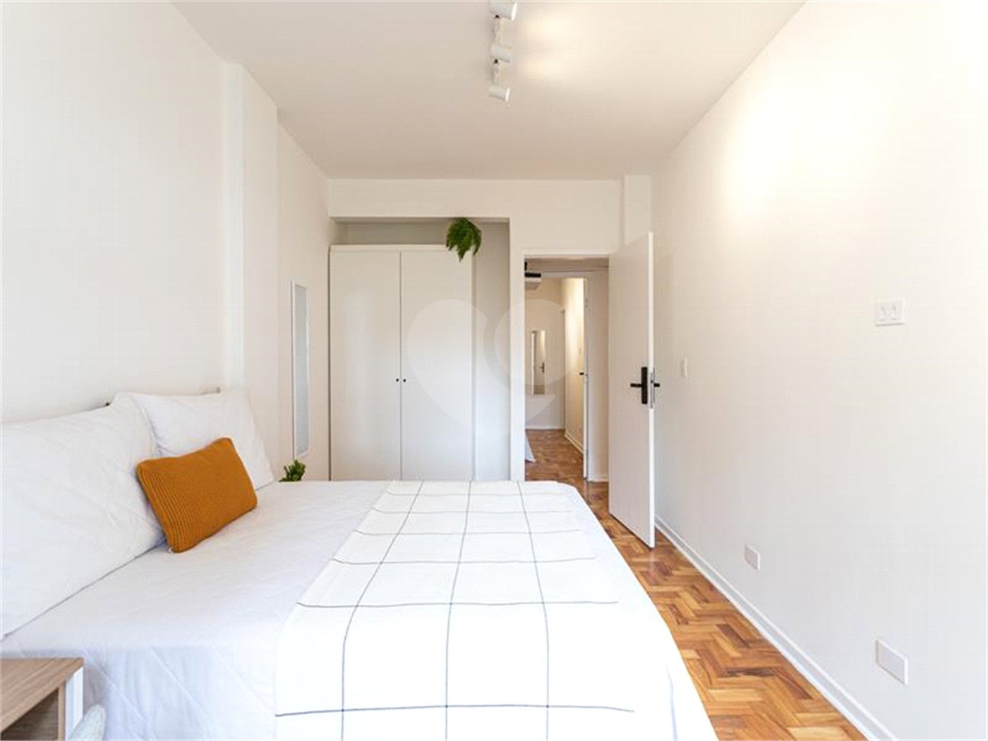Apartamento à venda com 5 quartos, sendo 1 suíte,  em Pinheiros, São Paulo, SP