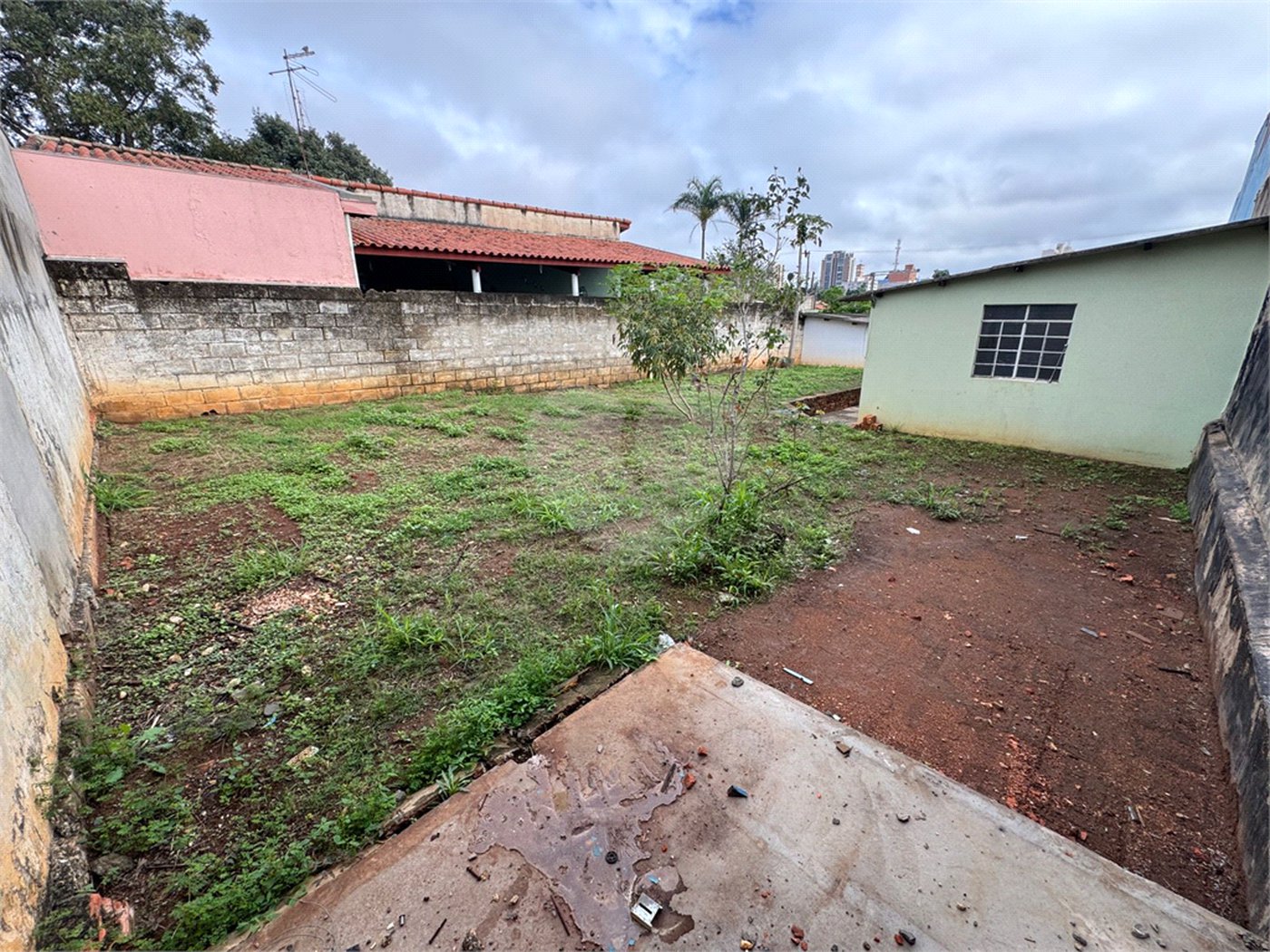 Terreno à venda com 1 quarto em Vila Barth, Itapetininga, SP
