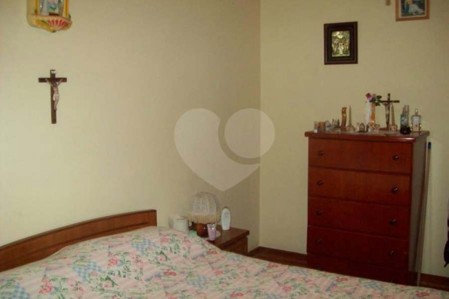Casa Térrea à venda com 3 quartos, sendo 1 suíte, em Vila Constança, São Paulo, SP