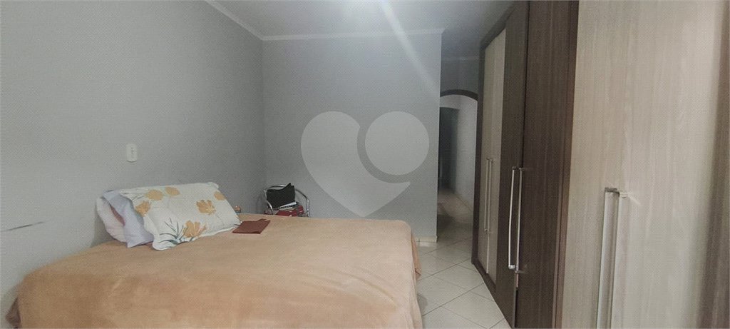 Casa à venda com 4 quartos, sendo 3 suítes, em Jardim Vila Galvão, Guarulhos, SP