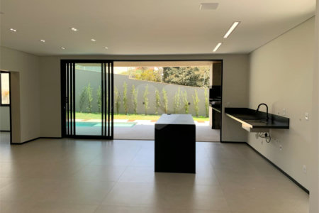 Casa à venda com 4 suítes no condomínio Reserva São Nicolau, Atibaia - SP