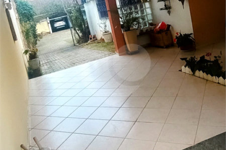Casa à venda com 5 quartos, sendo 4 suítes, em Jardim Armênia, Mogi das Cruzes, SP