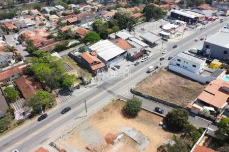 Terreno plano à venda ou locação na Alameda Lucas Nogueira Garcez – Vila Giglio, Atibaia