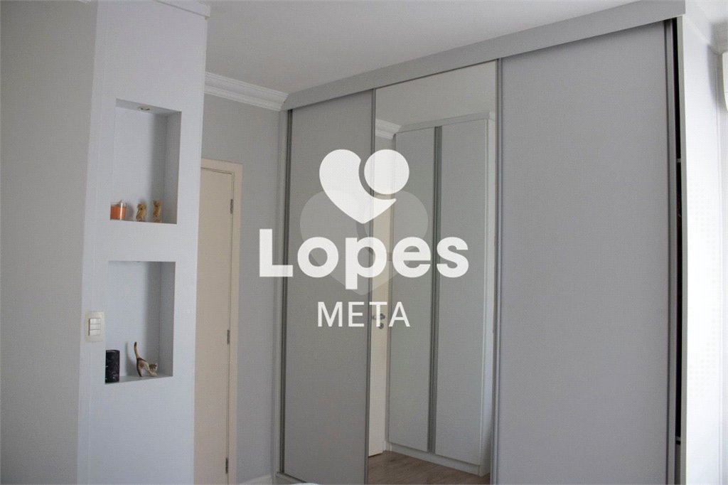 Casa à venda com 3 quartos, sendo 1 suíte, no condomínio Residence Club Villa Branca, Jacareí - SP