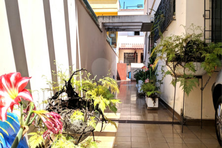 Sobrado à venda com 5 quartos, sendo 1 suíte,  em Vila Nova Conceição, São Paulo, SP