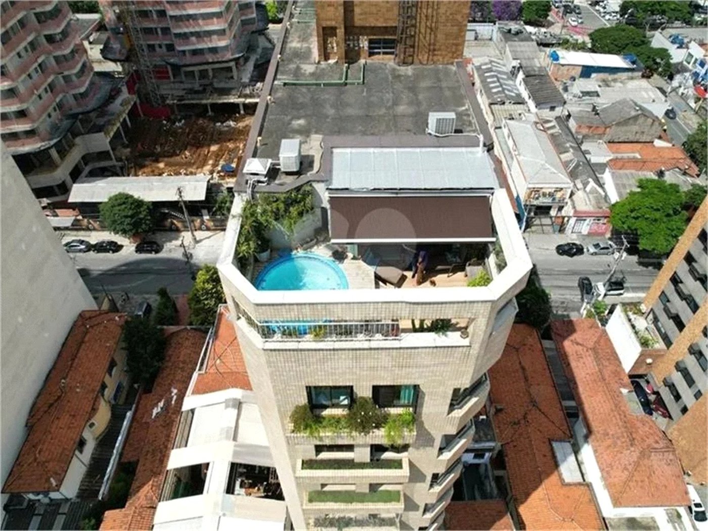 Apartamento à venda ou para alugar com 4 quartos, sendo 1 suíte, em Pinheiros, São Paulo, SP