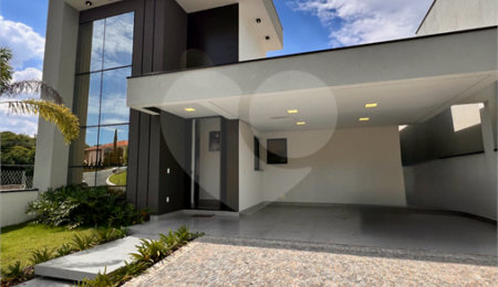 Casa à venda com 3 suítes no condomínio Residencial Mont'alcino, Valinhos - SP