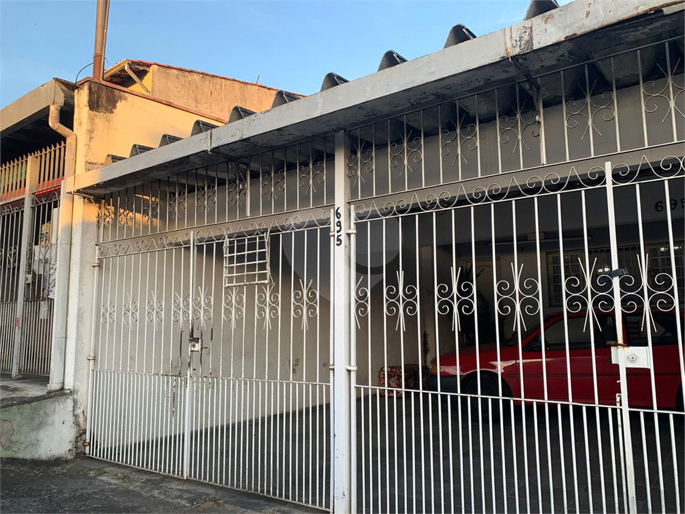 Casa à venda com 3 quartos, sendo 1 suíte, em Mogi Moderno, Mogi das Cruzes, SP