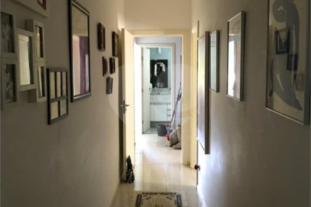 Casa à venda com 4 quartos, sendo 3 suítes, no condomínio Serra da Estrela, Atibaia - SP
