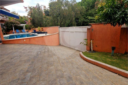 Casa à venda com 4 suítes no condomínio Estância Marambaia, Vinhedo - SP