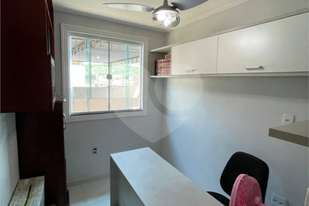 Sobrado à venda com 3 quartos, sendo 1 suíte, em Santíssimo, Rio de Janeiro, RJ