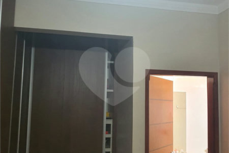 Casa à venda com 3 quartos, sendo 1 suíte, no Centro, Araraquara, SP