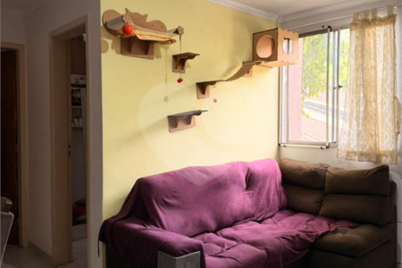 Casa à venda com 2 quartos no condomínio Dora, Guarulhos - SP