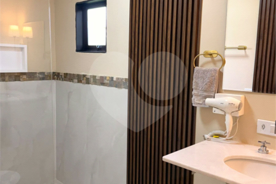 Casa à venda com 4 quartos, sendo 1 suíte,  no condomínio Alpes da Cantareira, Mairiporã - SP