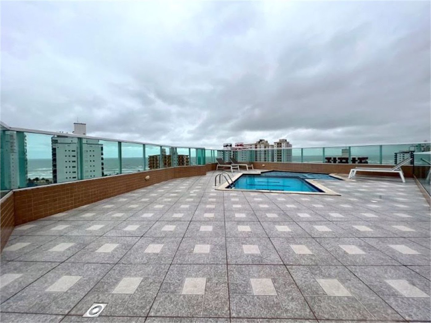 Apartamento Residencial à venda, Vila Guilhermina, Praia Grande - AP1374.