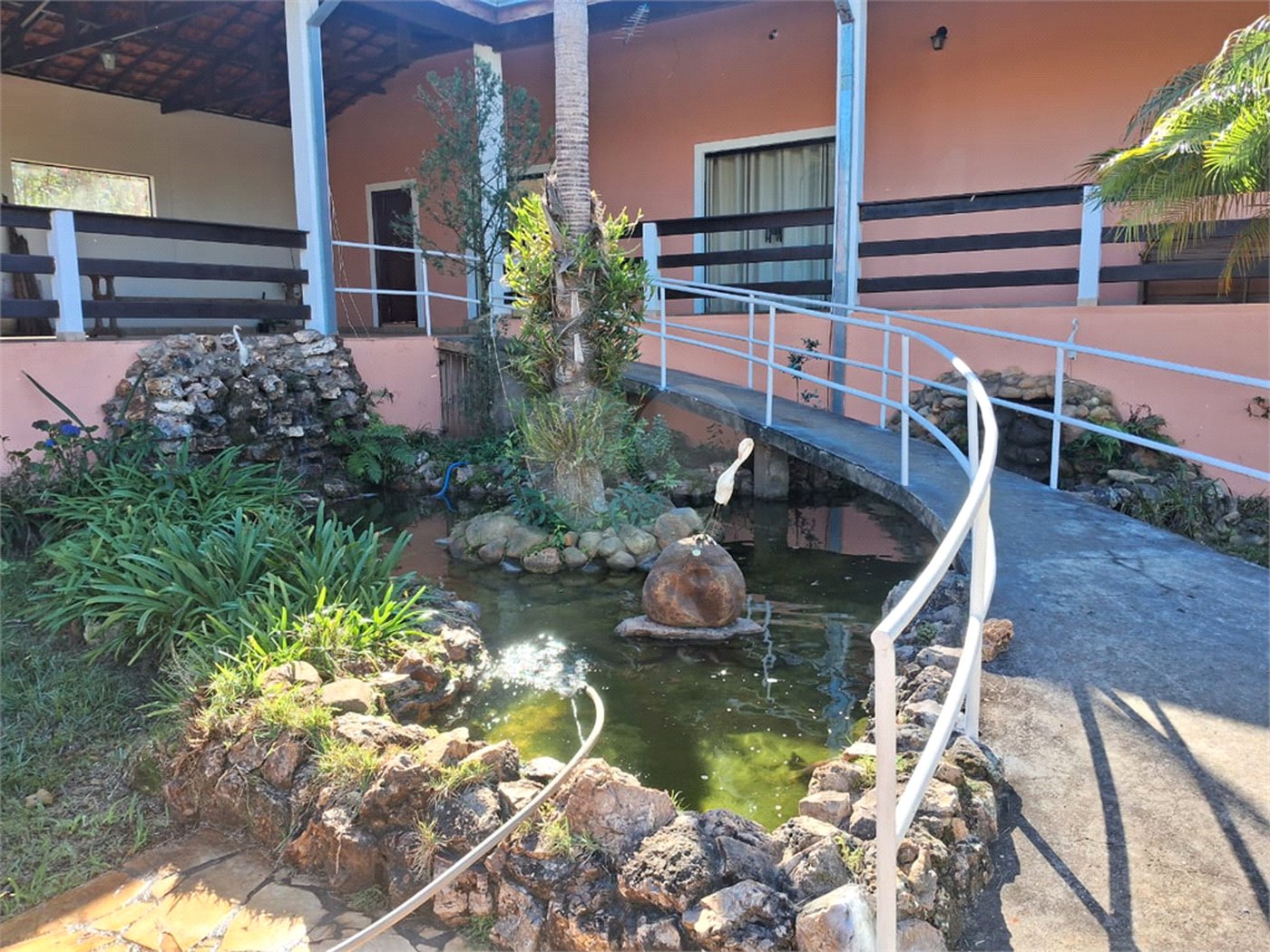 Chácara à venda com 3 quartos, sendo 1 suíte, em Bairro do Machadinho, Angatuba, SP