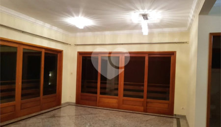 Casa à venda com 4 quartos, sendo 2 suítes,  no condomínio Alpes da Cantareira, Mairiporã - SP
