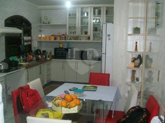 Casa à venda com 3 quartos no condomínio Travessa Sílvio Lazzari,76, São Paulo - SP