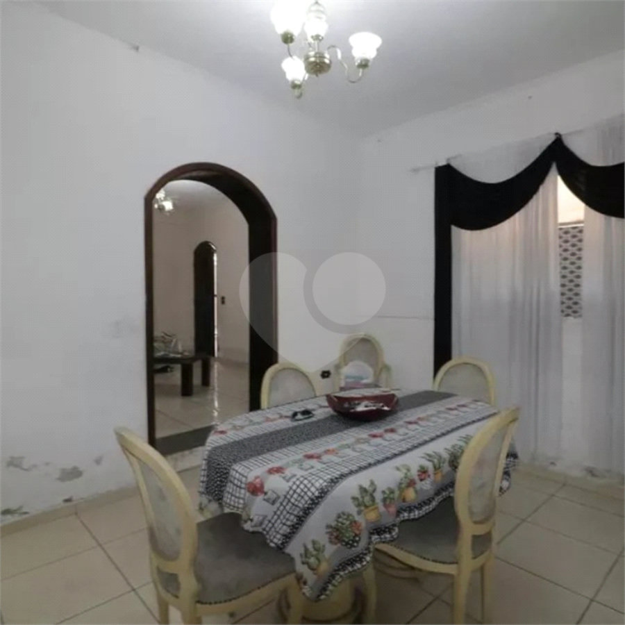 Sobrado à venda com 3 quartos, sendo 1 suíte, em Vila Invernada, São Paulo, SP
