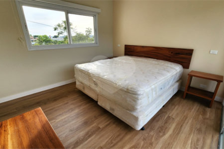 Casa à venda com 5 quartos, sendo 2 suítes, no condomínio Residencial Jardim Primavera, Louveira - SP