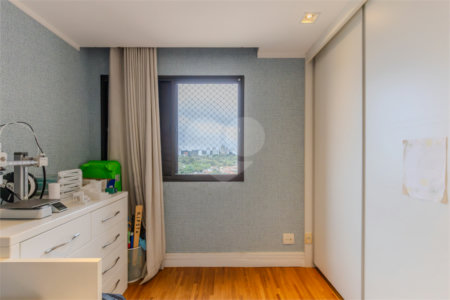 Apartamento à venda com 3 suítes em Chácara Santo Antônio, São Paulo, SP