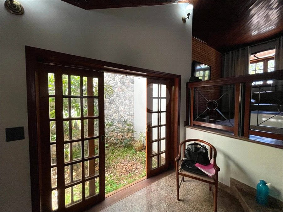 Casa à venda com 6 quartos, sendo 1 suíte, no condomínio Granja Olga I, Sorocaba - SP