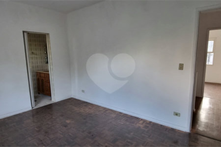 Casa à venda com 3 quartos, sendo 1 suíte,  em Jardim Rosa Maria, São Paulo, SP