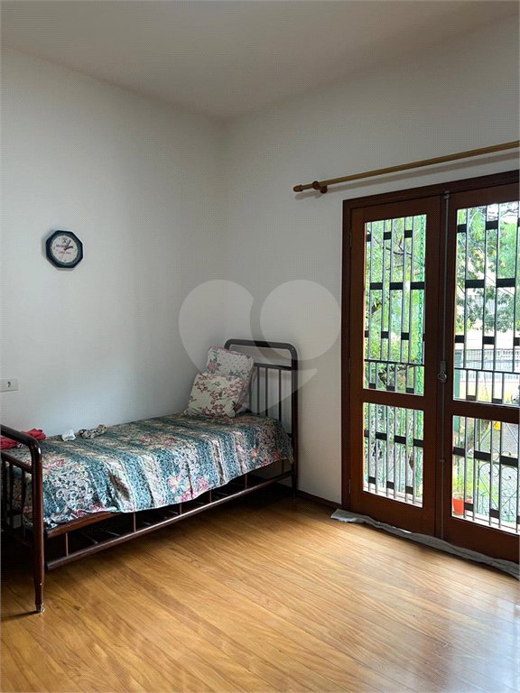 Casa à venda com 3 quartos, sendo 1 suíte, em Vila Mariana, São Paulo, SP