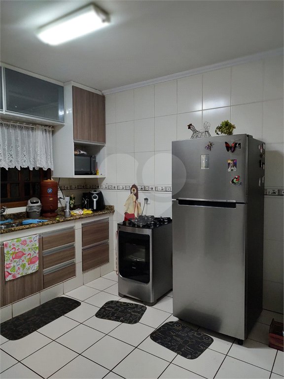 Casa à venda com 4 quartos, sendo 1 suíte, no condomínio Parque Suiça, Caieiras - SP